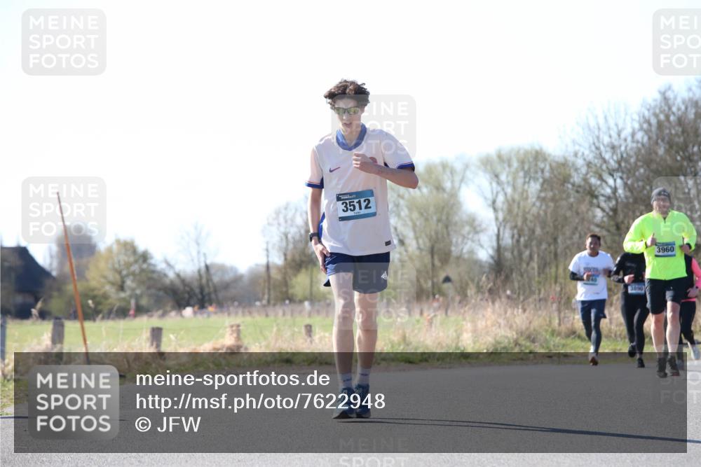 06.04.2025 - 44. Internationalen Wilhelmsburger Insellauf Jannik Wohlers http://msf.ph/oto/7622948 06.04.2025 10:24:45 Laufen 3512, 40, 3890, 3960 meine-sportfotos.de