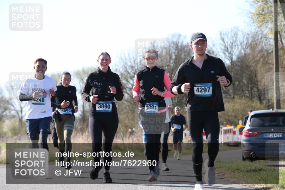 06.04.2025 - 44. Internationalen Wilhelmsburger Insellauf Jannik Wohlers http://msf.ph/oto/7622960 06.04.2025 10:24:53 Laufen 4240, 3563, 16, 3890, 3891, 4297, 31, 4321 meine-sportfotos.de
