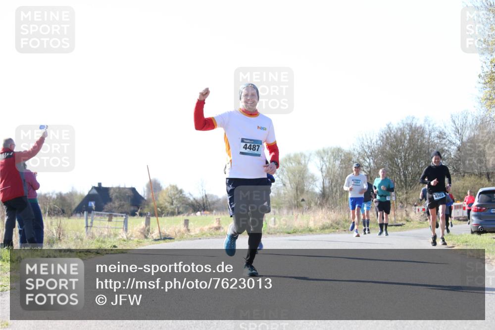 06.04.2025 - 44. Internationalen Wilhelmsburger Insellauf Jannik Wohlers http://msf.ph/oto/7623013 06.04.2025 10:25:27 Laufen 4487, 3484, 4502 meine-sportfotos.de