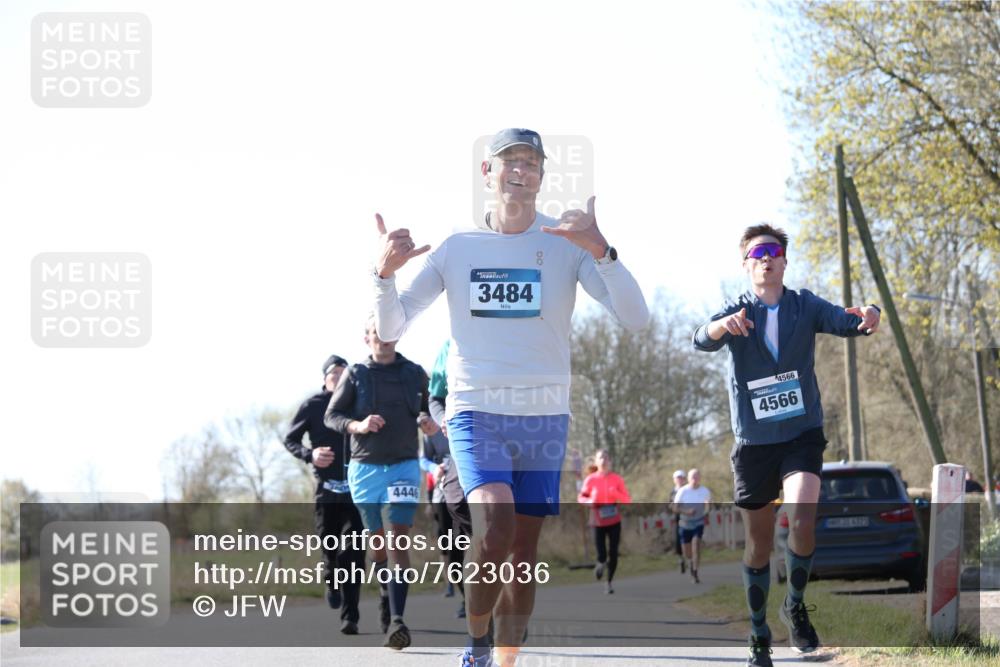 06.04.2025 - 44. Internationalen Wilhelmsburger Insellauf Jannik Wohlers http://msf.ph/oto/7623036 06.04.2025 10:25:34 Laufen 4446, 3484, 4566, 4566, 31, 6923 meine-sportfotos.de