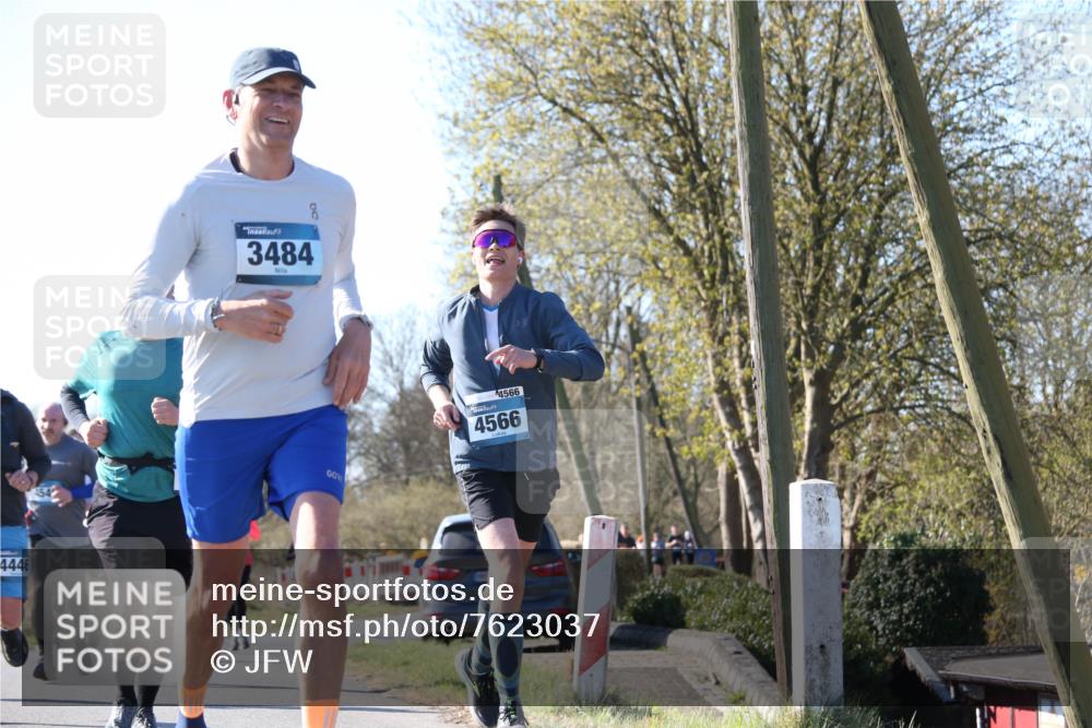 06.04.2025 - 44. Internationalen Wilhelmsburger Insellauf Jannik Wohlers http://msf.ph/oto/7623037 06.04.2025 10:25:34 Laufen 4446, 3484, 4566, 4566 meine-sportfotos.de