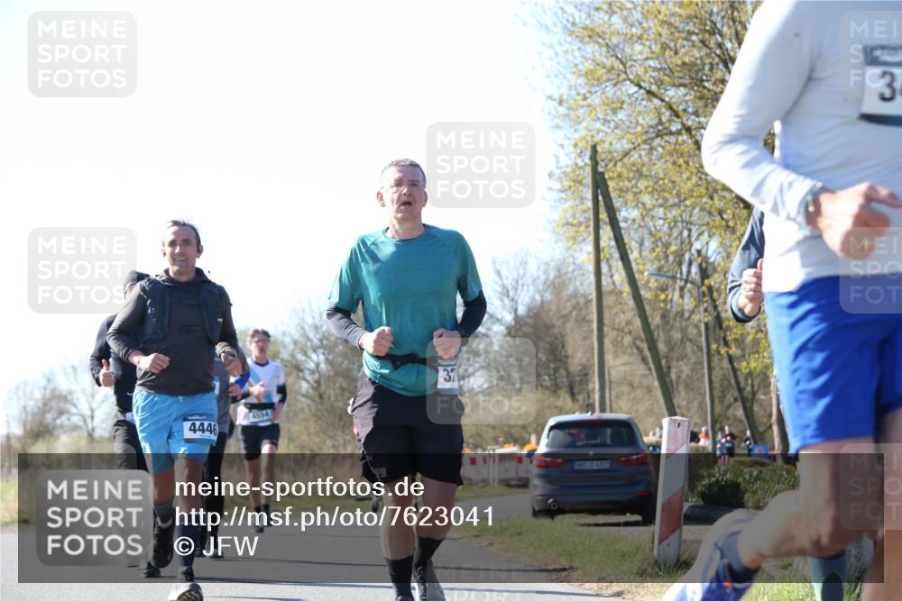 06.04.2025 - 44. Internationalen Wilhelmsburger Insellauf Jannik Wohlers http://msf.ph/oto/7623041 06.04.2025 10:25:35 Laufen 4446, 37, 31, 4323, 3 meine-sportfotos.de