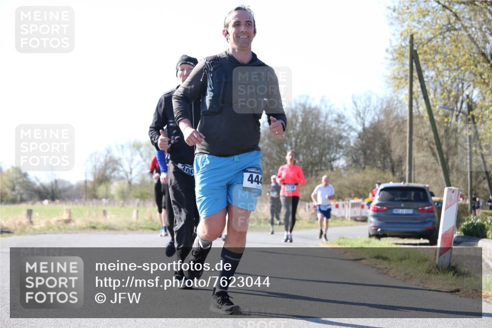 06.04.2025 - 44. Internationalen Wilhelmsburger Insellauf Jannik Wohlers http://msf.ph/oto/7623044 06.04.2025 10:25:37 Laufen 300, 444 meine-sportfotos.de