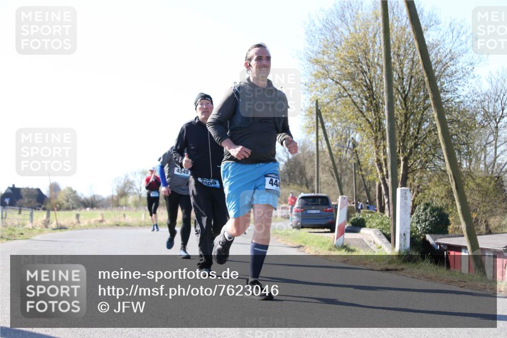 06.04.2025 - 44. Internationalen Wilhelmsburger Insellauf Jannik Wohlers http://msf.ph/oto/7623046 06.04.2025 10:25:37 Laufen 4549, 3009, 44 meine-sportfotos.de
