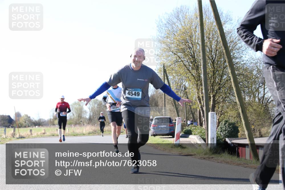 06.04.2025 - 44. Internationalen Wilhelmsburger Insellauf Jannik Wohlers http://msf.ph/oto/7623058 06.04.2025 10:25:39 Laufen 455, 4549, 448, 31, 4323 meine-sportfotos.de