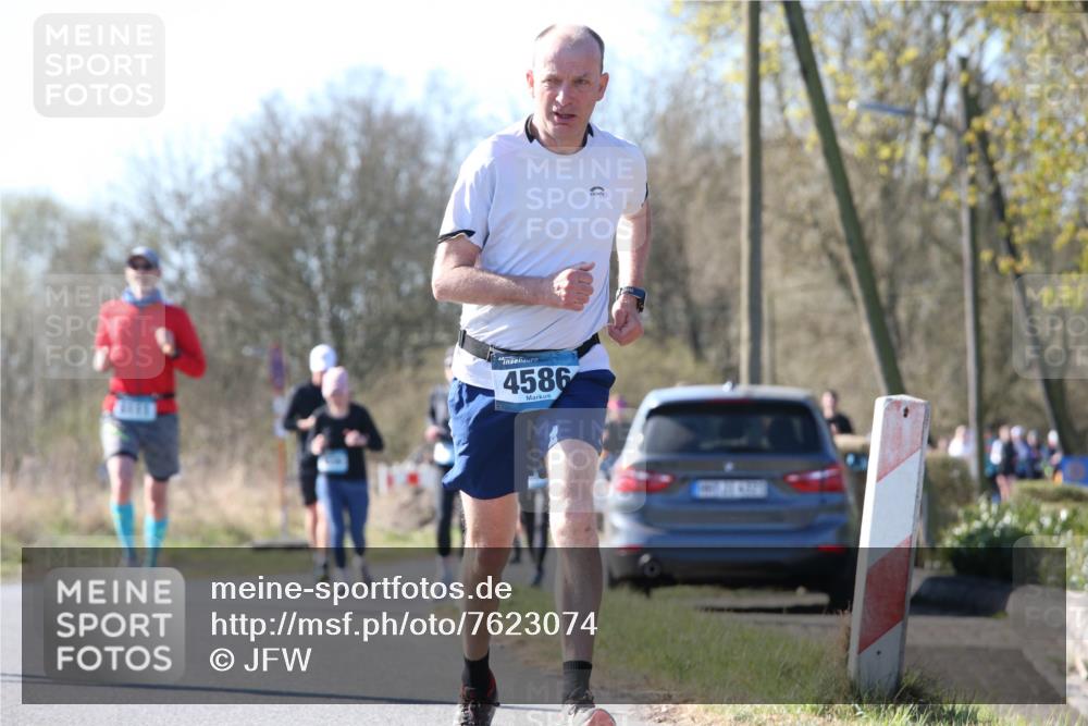 06.04.2025 - 44. Internationalen Wilhelmsburger Insellauf Jannik Wohlers http://msf.ph/oto/7623074 06.04.2025 10:25:45 Laufen 4586 meine-sportfotos.de