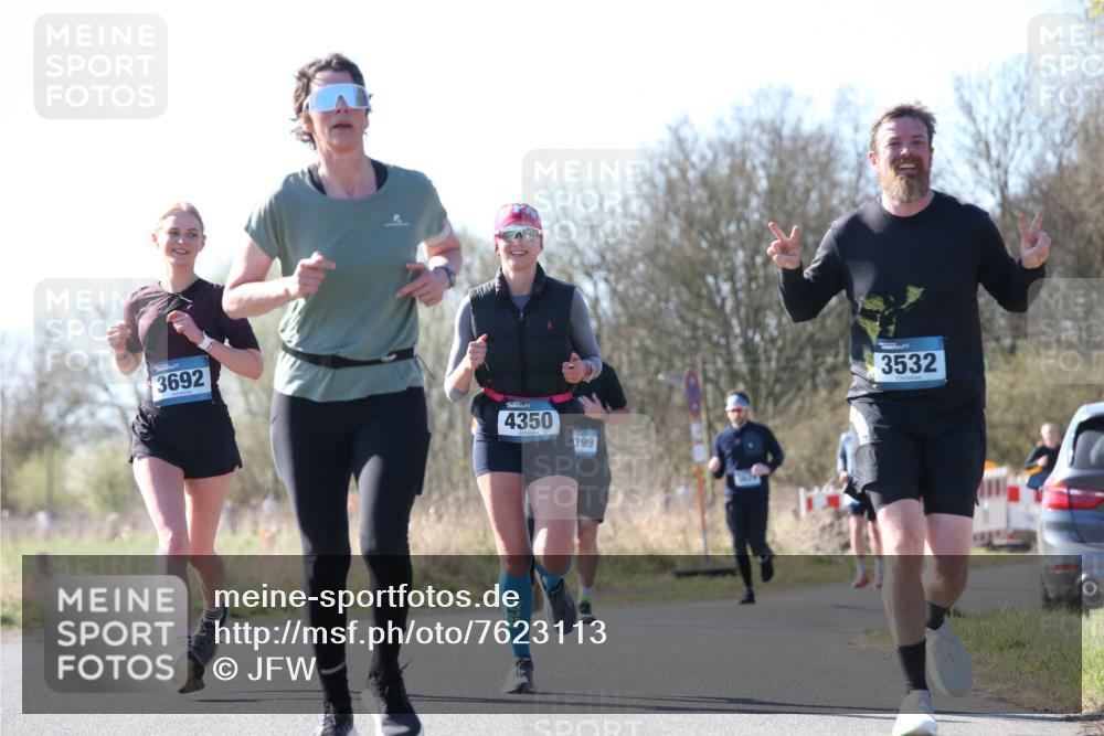 06.04.2025 - 44. Internationalen Wilhelmsburger Insellauf Jannik Wohlers http://msf.ph/oto/7623113 06.04.2025 10:25:59 Laufen 3692, 4350, 399, 3532 meine-sportfotos.de