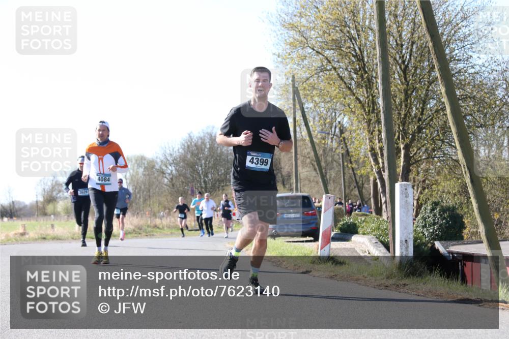 06.04.2025 - 44. Internationalen Wilhelmsburger Insellauf Jannik Wohlers http://msf.ph/oto/7623140 06.04.2025 10:26:06 Laufen 3629, 4084, 4399, 31, 4323 meine-sportfotos.de