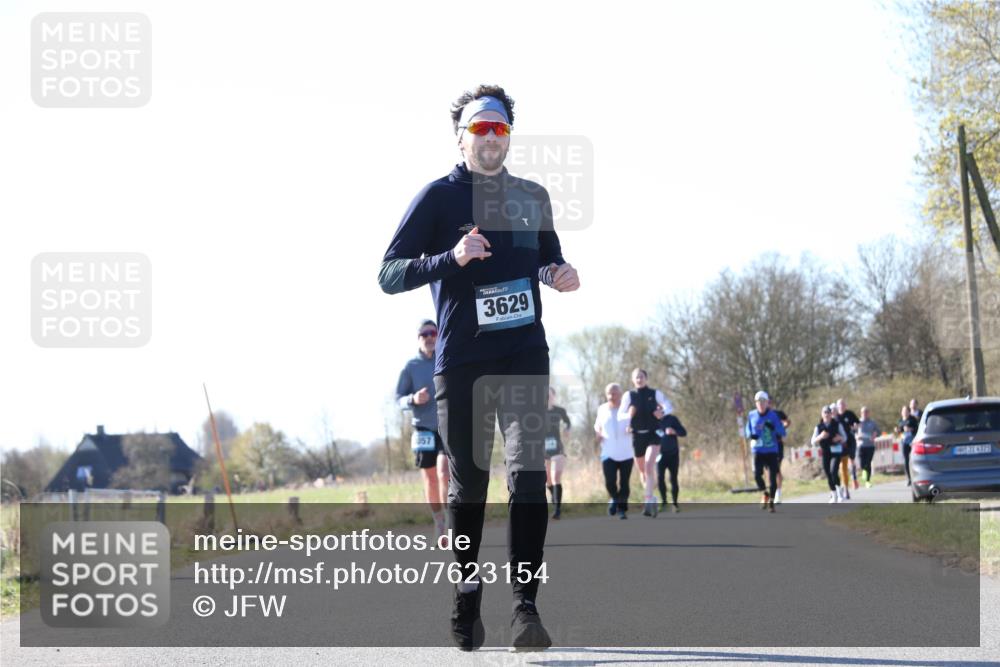06.04.2025 - 44. Internationalen Wilhelmsburger Insellauf Jannik Wohlers http://msf.ph/oto/7623154 06.04.2025 10:26:10 Laufen 057, 3629, 431, 4323 meine-sportfotos.de