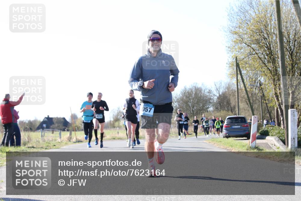 06.04.2025 - 44. Internationalen Wilhelmsburger Insellauf Jannik Wohlers http://msf.ph/oto/7623164 06.04.2025 10:26:15 Laufen 4614, 057 meine-sportfotos.de