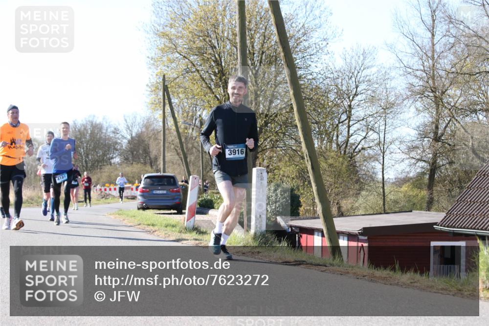 06.04.2025 - 44. Internationalen Wilhelmsburger Insellauf Jannik Wohlers http://msf.ph/oto/7623272 06.04.2025 10:27:18 Laufen 4181, 731, 4323, 3916 meine-sportfotos.de