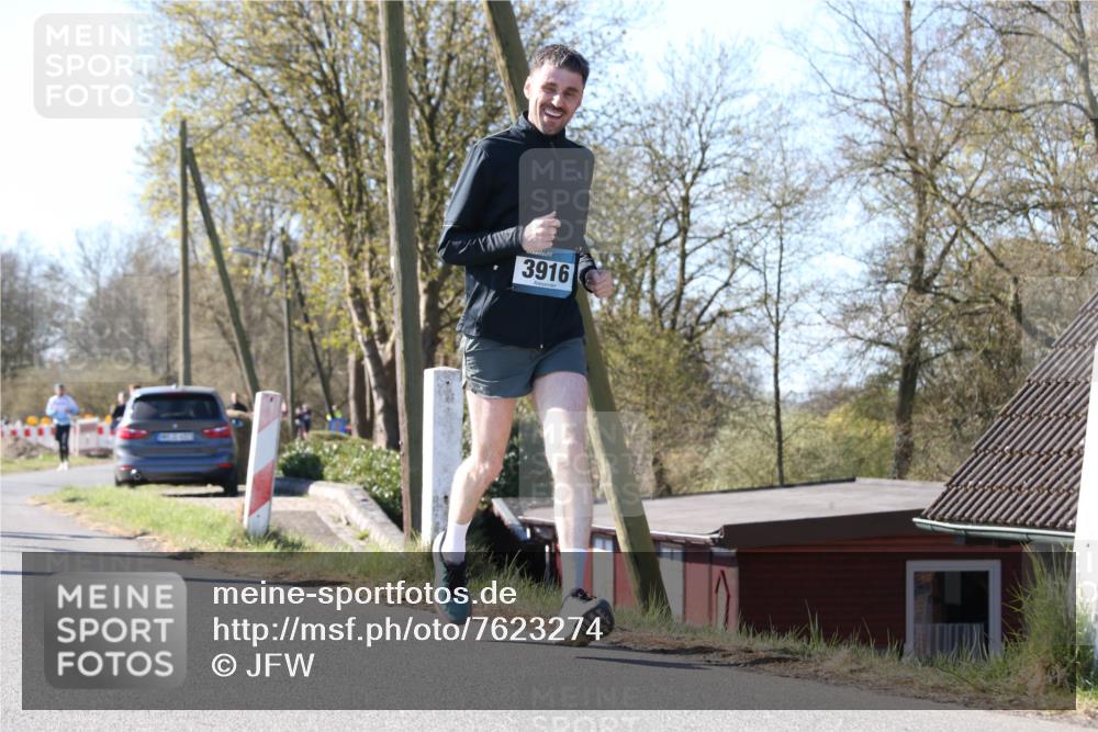 06.04.2025 - 44. Internationalen Wilhelmsburger Insellauf Jannik Wohlers http://msf.ph/oto/7623274 06.04.2025 10:27:18 Laufen 3916 meine-sportfotos.de