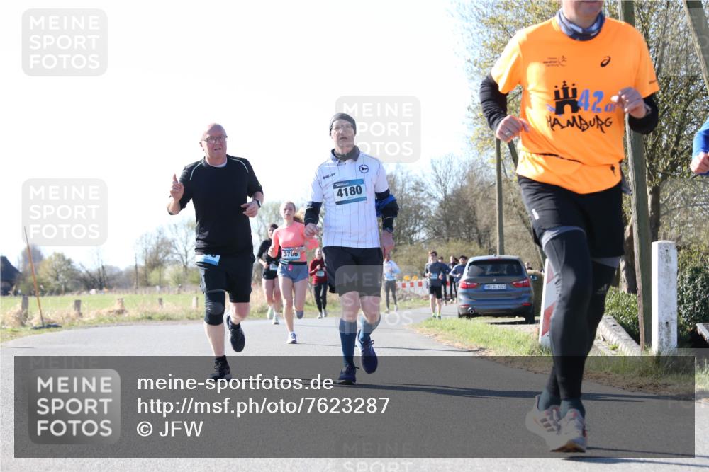 06.04.2025 - 44. Internationalen Wilhelmsburger Insellauf Jannik Wohlers http://msf.ph/oto/7623287 06.04.2025 10:27:21 Laufen 3706, 4180, 31, 4323, 42 meine-sportfotos.de