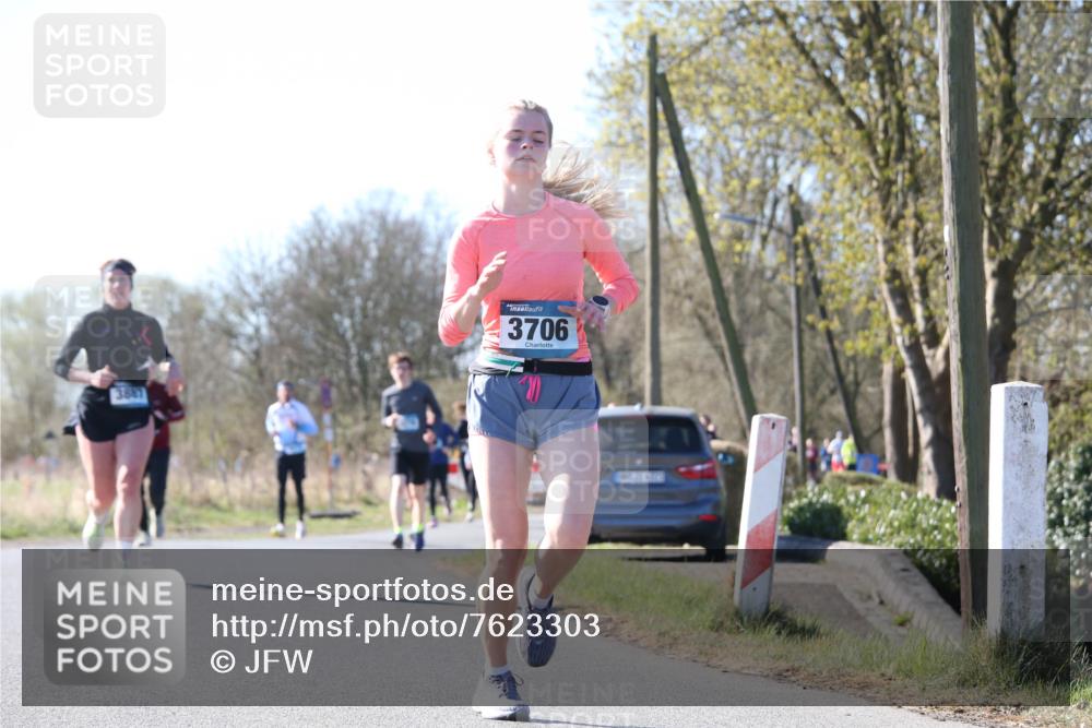 06.04.2025 - 44. Internationalen Wilhelmsburger Insellauf Jannik Wohlers http://msf.ph/oto/7623303 06.04.2025 10:27:24 Laufen 3706 meine-sportfotos.de