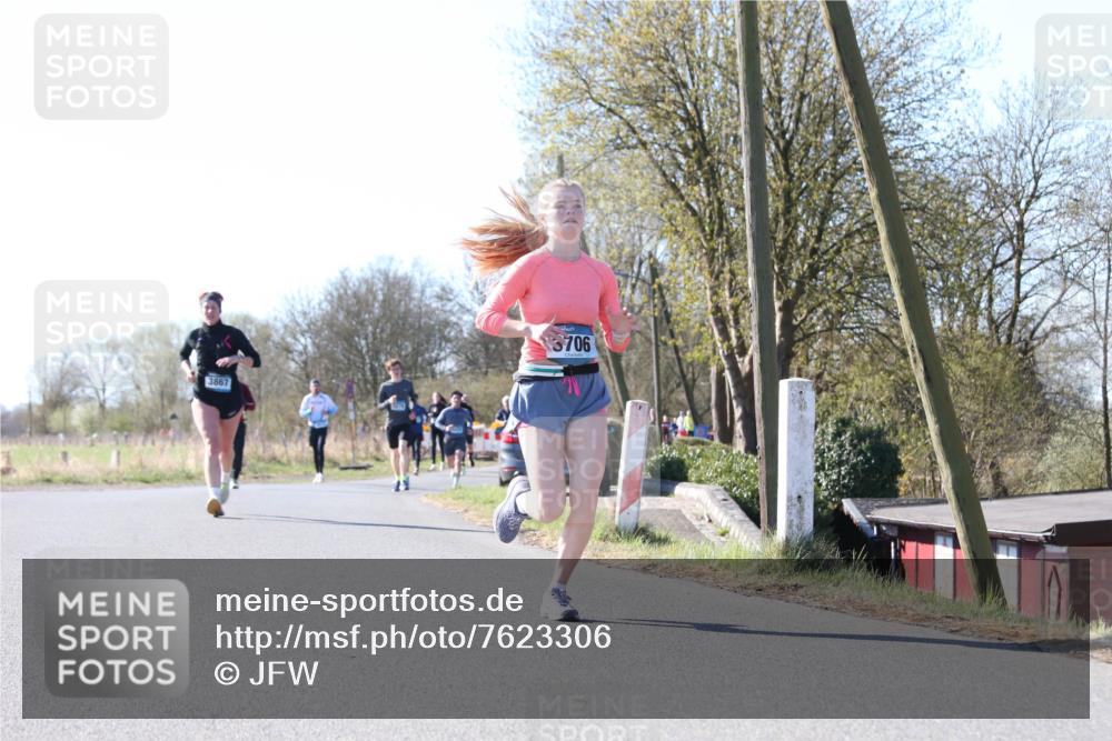 06.04.2025 - 44. Internationalen Wilhelmsburger Insellauf Jannik Wohlers http://msf.ph/oto/7623306 06.04.2025 10:27:24 Laufen 3867, 3706 meine-sportfotos.de