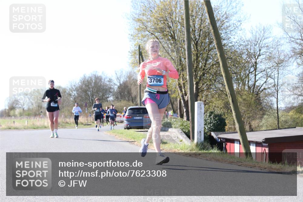 06.04.2025 - 44. Internationalen Wilhelmsburger Insellauf Jannik Wohlers http://msf.ph/oto/7623308 06.04.2025 10:27:24 Laufen 3706 meine-sportfotos.de
