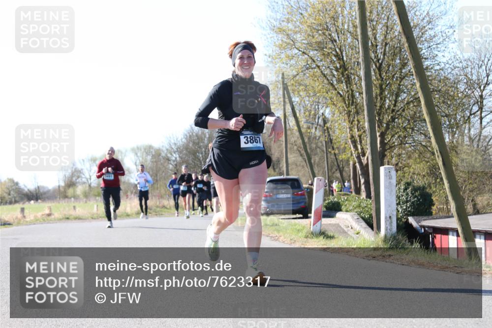06.04.2025 - 44. Internationalen Wilhelmsburger Insellauf Jannik Wohlers http://msf.ph/oto/7623317 06.04.2025 10:27:28 Laufen 3867, 3491, 438, 31, 6523 meine-sportfotos.de