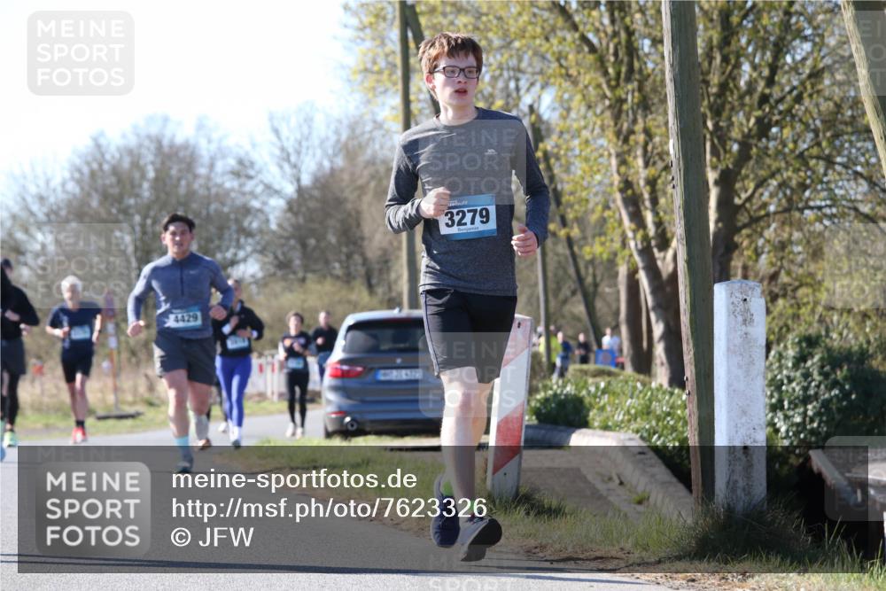 06.04.2025 - 44. Internationalen Wilhelmsburger Insellauf Jannik Wohlers http://msf.ph/oto/7623326 06.04.2025 10:27:32 Laufen 4429, 3279 meine-sportfotos.de