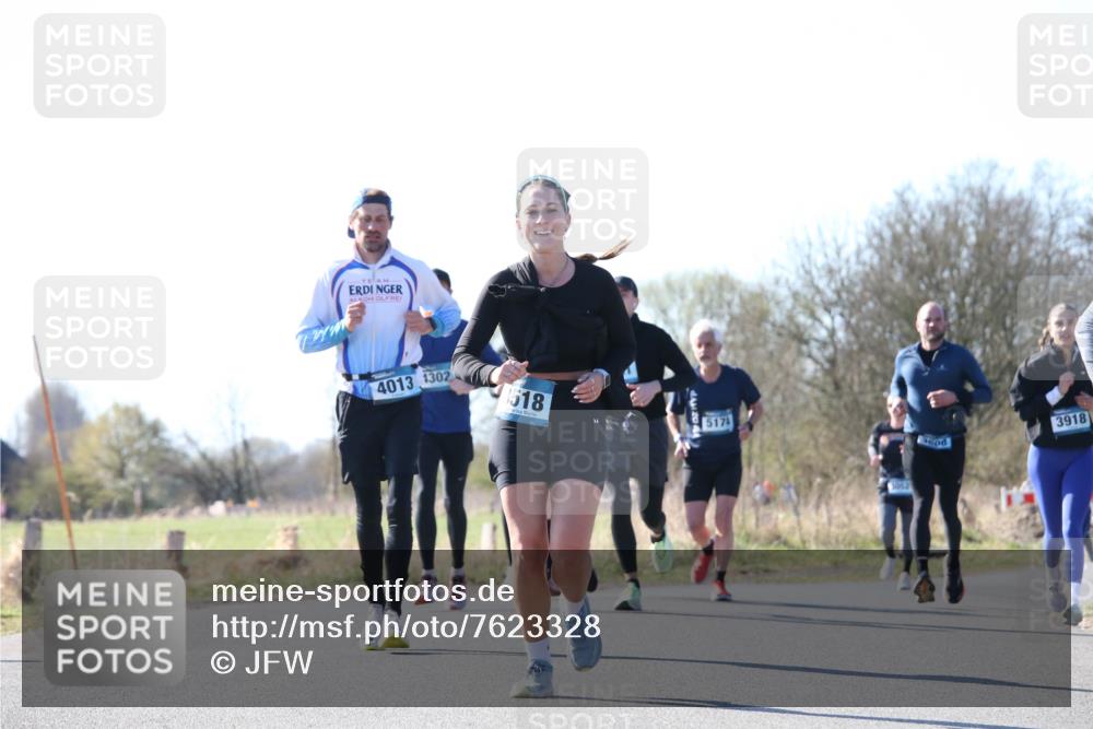 06.04.2025 - 44. Internationalen Wilhelmsburger Insellauf Jannik Wohlers http://msf.ph/oto/7623328 06.04.2025 10:27:35 Laufen 4013, 1302, 518, 3918, 5174, 3606 meine-sportfotos.de