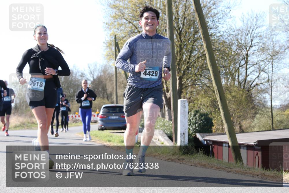 06.04.2025 - 44. Internationalen Wilhelmsburger Insellauf Jannik Wohlers http://msf.ph/oto/7623338 06.04.2025 10:27:37 Laufen 3518, 3918, 4429 meine-sportfotos.de