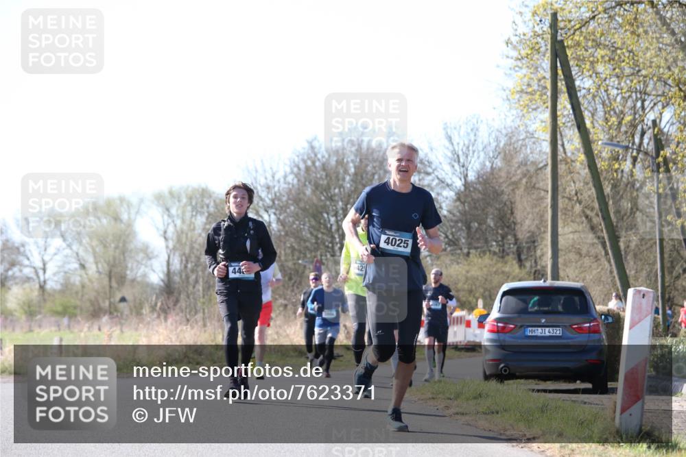 06.04.2025 - 44. Internationalen Wilhelmsburger Insellauf Jannik Wohlers http://msf.ph/oto/7623371 06.04.2025 10:27:55 Laufen 44, 42, 4025, 4321 meine-sportfotos.de