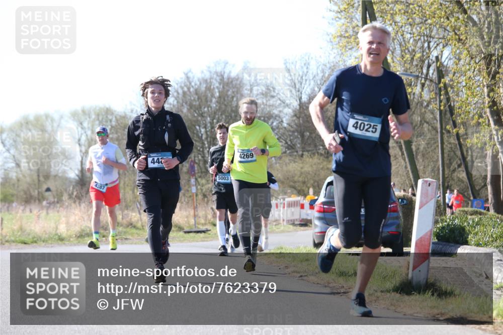 06.04.2025 - 44. Internationalen Wilhelmsburger Insellauf Jannik Wohlers http://msf.ph/oto/7623379 06.04.2025 10:27:57 Laufen 4387, 44, 5003, 4269, 4025 meine-sportfotos.de