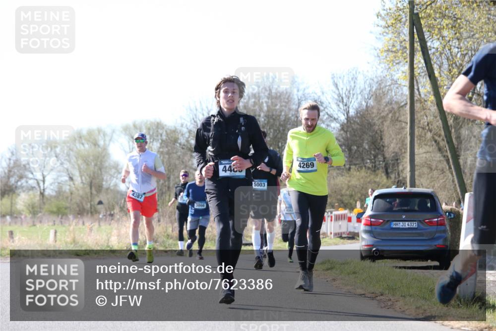 06.04.2025 - 44. Internationalen Wilhelmsburger Insellauf Jannik Wohlers http://msf.ph/oto/7623386 06.04.2025 10:27:57 Laufen 4387, 3866, 4485, 5003, 4269, 4321 meine-sportfotos.de