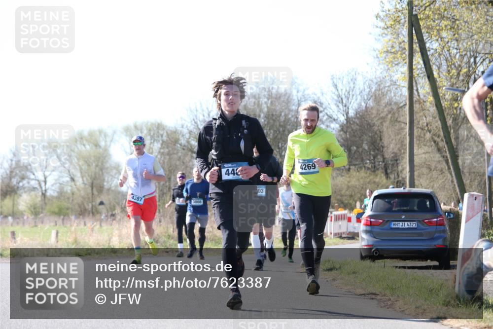 06.04.2025 - 44. Internationalen Wilhelmsburger Insellauf Jannik Wohlers http://msf.ph/oto/7623387 06.04.2025 10:27:57 Laufen 4387, 3866, 44, 03, 4269, 4321 meine-sportfotos.de