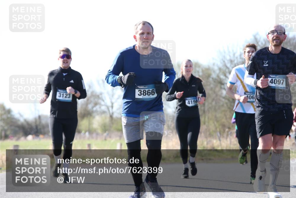 06.04.2025 - 44. Internationalen Wilhelmsburger Insellauf Jannik Wohlers http://msf.ph/oto/7623399 06.04.2025 10:28:05 Laufen 3123, 3866, 41940, 106, 4097 meine-sportfotos.de