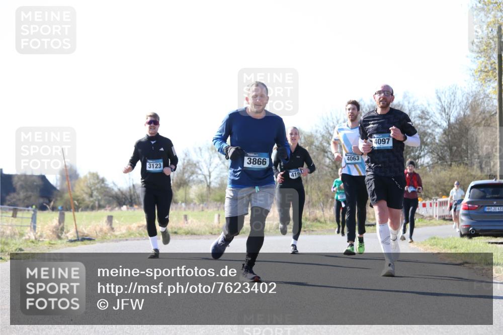 06.04.2025 - 44. Internationalen Wilhelmsburger Insellauf Jannik Wohlers http://msf.ph/oto/7623402 06.04.2025 10:28:05 Laufen 3866, 3123, 419, 4063, 4097, 31, 432 meine-sportfotos.de
