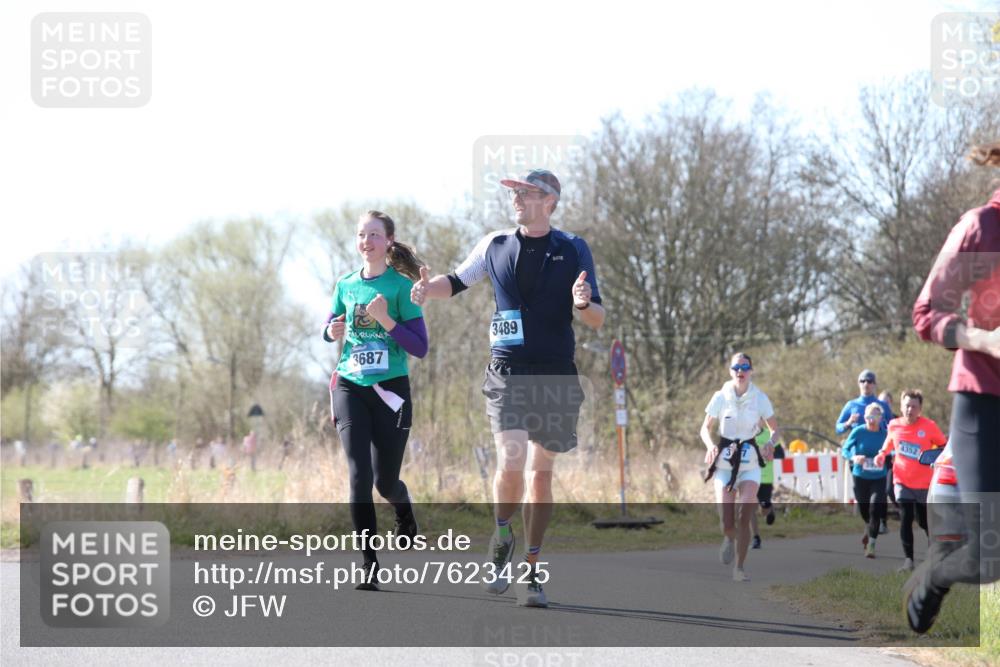 06.04.2025 - 44. Internationalen Wilhelmsburger Insellauf Jannik Wohlers http://msf.ph/oto/7623425 06.04.2025 10:28:11 Laufen 3687, 3489, 4352 meine-sportfotos.de