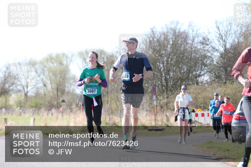 06.04.2025 - 44. Internationalen Wilhelmsburger Insellauf Jannik Wohlers http://msf.ph/oto/7623426 06.04.2025 10:28:11 Laufen 3687, 3489, 4352 meine-sportfotos.de