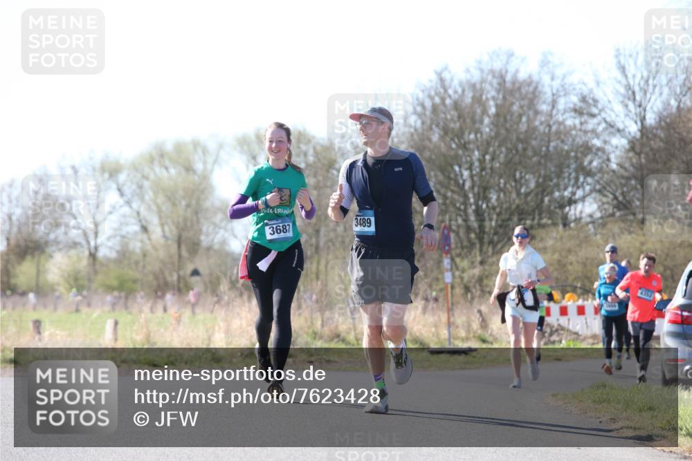 06.04.2025 - 44. Internationalen Wilhelmsburger Insellauf Jannik Wohlers http://msf.ph/oto/7623428 06.04.2025 10:28:11 Laufen 3687, 3489, 4352 meine-sportfotos.de