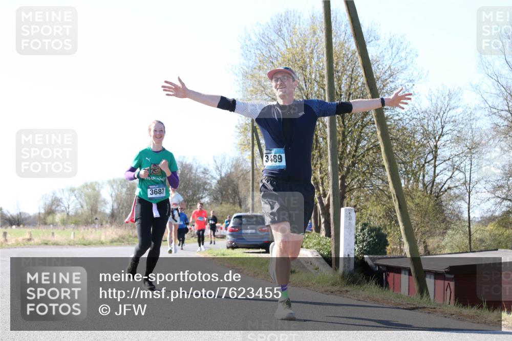 06.04.2025 - 44. Internationalen Wilhelmsburger Insellauf Jannik Wohlers http://msf.ph/oto/7623455 06.04.2025 10:28:16 Laufen 3687, 3489 meine-sportfotos.de