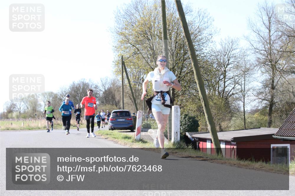 06.04.2025 - 44. Internationalen Wilhelmsburger Insellauf Jannik Wohlers http://msf.ph/oto/7623468 06.04.2025 10:28:21 Laufen 3999, 4352, 32 meine-sportfotos.de