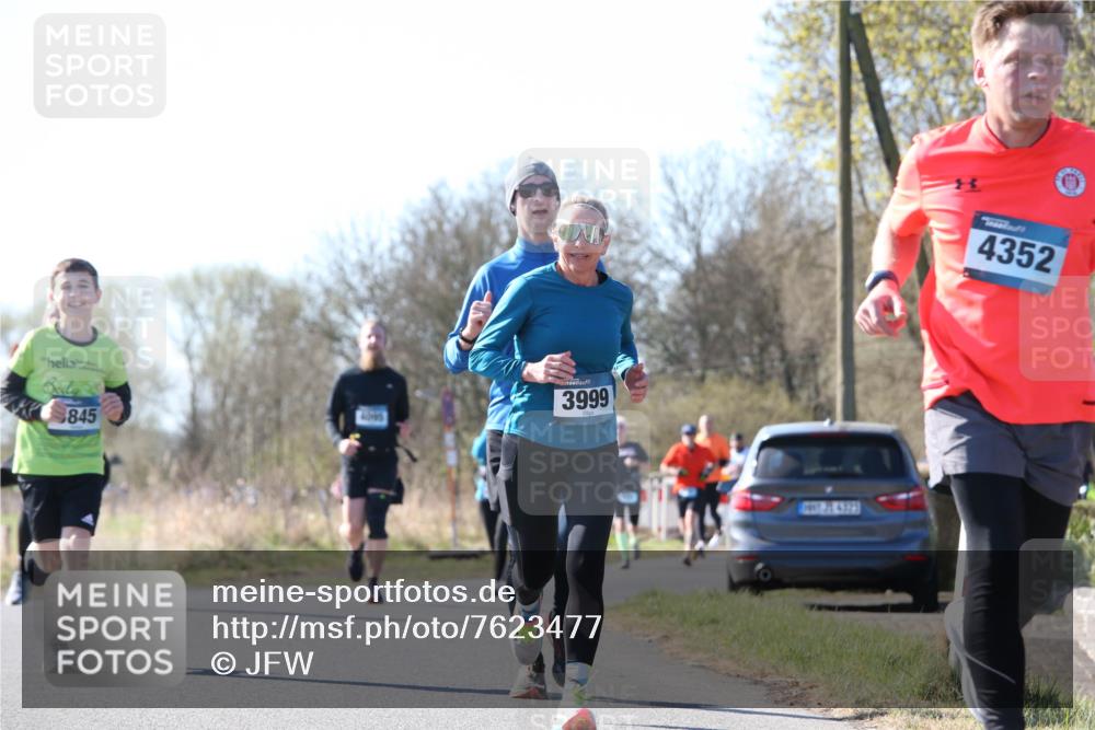 06.04.2025 - 44. Internationalen Wilhelmsburger Insellauf Jannik Wohlers http://msf.ph/oto/7623477 06.04.2025 10:28:24 Laufen 845, 3999, 4352 meine-sportfotos.de