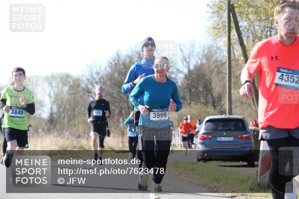06.04.2025 - 44. Internationalen Wilhelmsburger Insellauf Jannik Wohlers http://msf.ph/oto/7623478 06.04.2025 10:28:24 Laufen 3845, 3999, 4352 meine-sportfotos.de