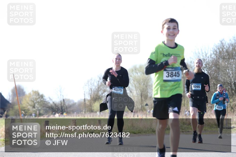06.04.2025 - 44. Internationalen Wilhelmsburger Insellauf Jannik Wohlers http://msf.ph/oto/7623482 06.04.2025 10:28:26 Laufen 4375, 3845, 4095, 4000 meine-sportfotos.de