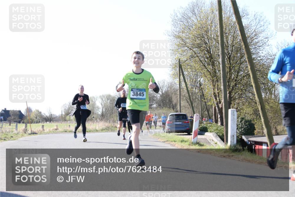 06.04.2025 - 44. Internationalen Wilhelmsburger Insellauf Jannik Wohlers http://msf.ph/oto/7623484 06.04.2025 10:28:28 Laufen 4375, 4095, 3845, 31, 4323 meine-sportfotos.de