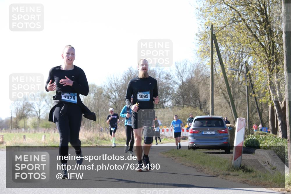 06.04.2025 - 44. Internationalen Wilhelmsburger Insellauf Jannik Wohlers http://msf.ph/oto/7623490 06.04.2025 10:28:29 Laufen 4375, 4095, 400, 4321 meine-sportfotos.de