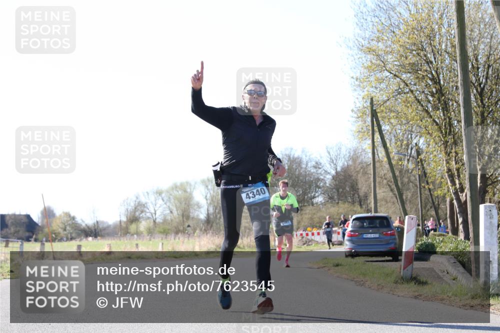 06.04.2025 - 44. Internationalen Wilhelmsburger Insellauf Jannik Wohlers http://msf.ph/oto/7623545 06.04.2025 10:28:56 Laufen 4340, 2407, 431, 4321 meine-sportfotos.de