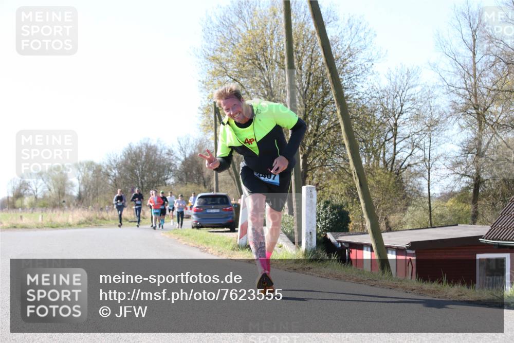 06.04.2025 - 44. Internationalen Wilhelmsburger Insellauf Jannik Wohlers http://msf.ph/oto/7623555 06.04.2025 10:29:02 Laufen  meine-sportfotos.de