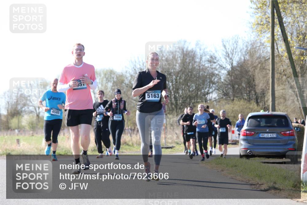 06.04.2025 - 44. Internationalen Wilhelmsburger Insellauf Jannik Wohlers http://msf.ph/oto/7623606 06.04.2025 10:29:28 Laufen 4585, 3886, 5163, 3212, 1745, 4321 meine-sportfotos.de
