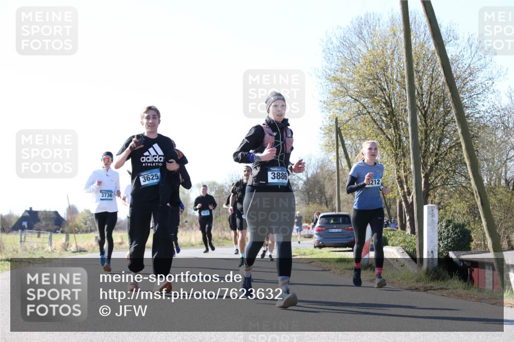 06.04.2025 - 44. Internationalen Wilhelmsburger Insellauf Jannik Wohlers http://msf.ph/oto/7623632 06.04.2025 10:29:37 Laufen 3736, 3625, 3510, 3886, 3212 meine-sportfotos.de