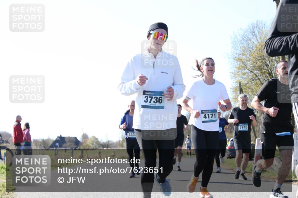 06.04.2025 - 44. Internationalen Wilhelmsburger Insellauf Jannik Wohlers http://msf.ph/oto/7623651 06.04.2025 10:29:40 Laufen 333, 3736, 4171, 3745 meine-sportfotos.de