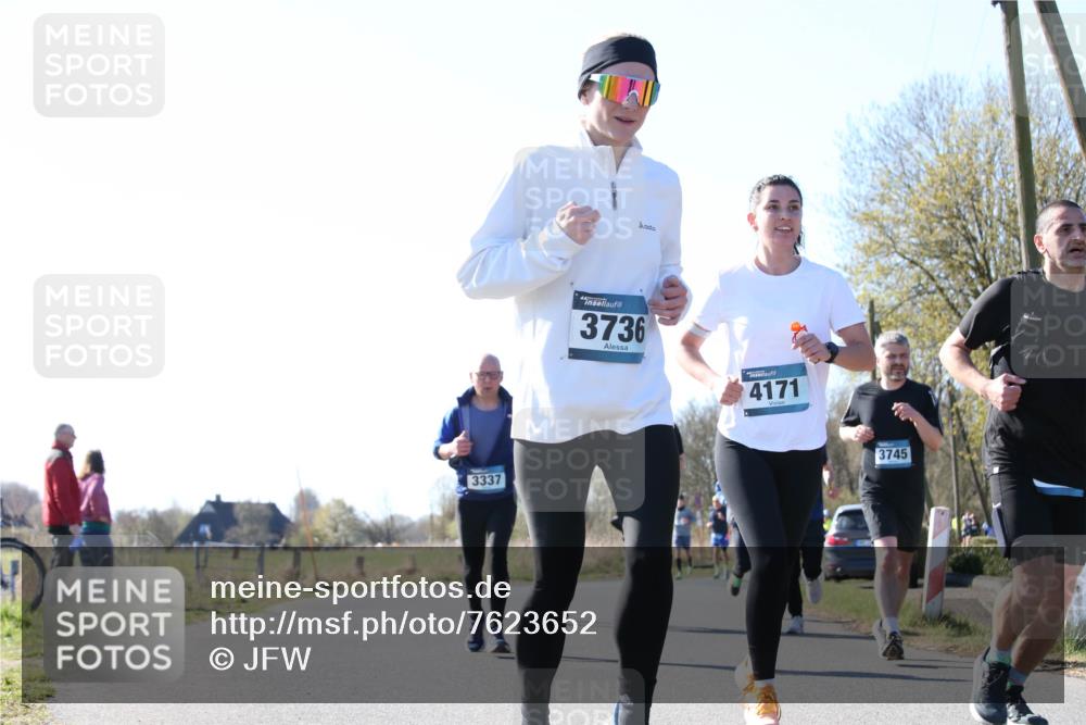 06.04.2025 - 44. Internationalen Wilhelmsburger Insellauf Jannik Wohlers http://msf.ph/oto/7623652 06.04.2025 10:29:40 Laufen 3337, 3736, 4171, 3745 meine-sportfotos.de