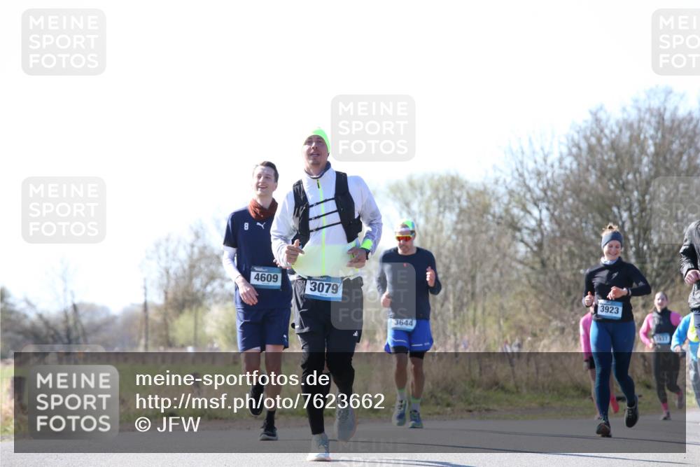 06.04.2025 - 44. Internationalen Wilhelmsburger Insellauf Jannik Wohlers http://msf.ph/oto/7623662 06.04.2025 10:29:45 Laufen 4609, 3079, 3644, 3923 meine-sportfotos.de