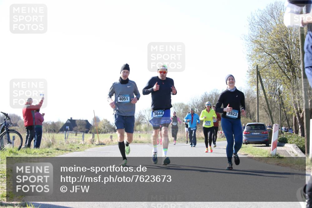06.04.2025 - 44. Internationalen Wilhelmsburger Insellauf Jannik Wohlers http://msf.ph/oto/7623673 06.04.2025 10:29:52 Laufen 4051, 3644, 3937, 4334, 3973, 3923, 31, 4321 meine-sportfotos.de
