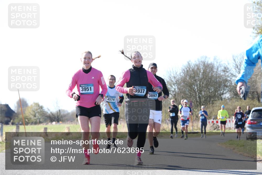 06.04.2025 - 44. Internationalen Wilhelmsburger Insellauf Jannik Wohlers http://msf.ph/oto/7623695 06.04.2025 10:29:58 Laufen 3951, 4574, 3937, 3897 meine-sportfotos.de