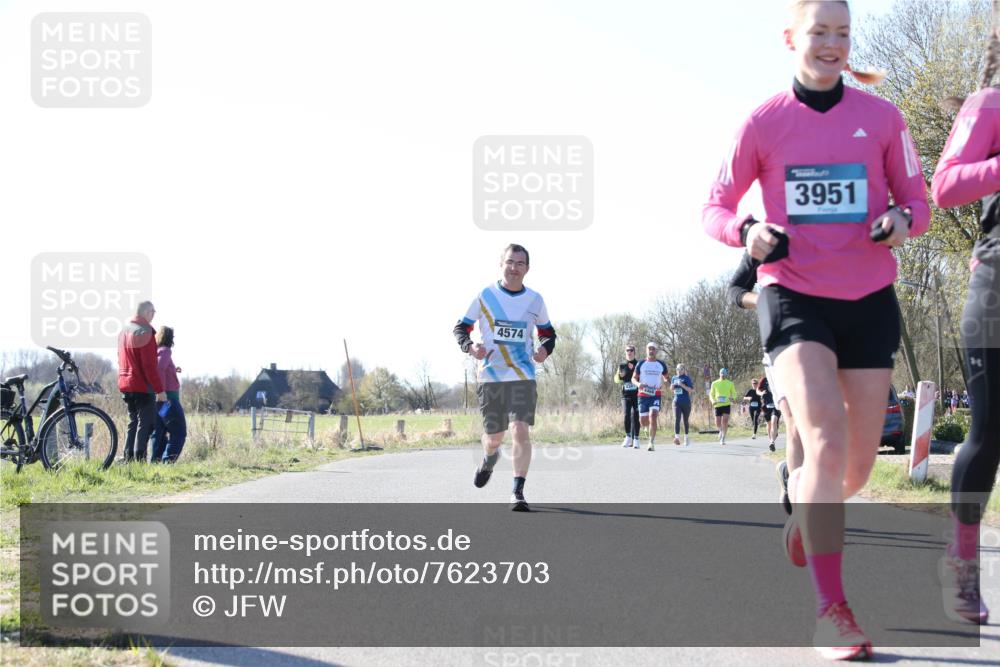 06.04.2025 - 44. Internationalen Wilhelmsburger Insellauf Jannik Wohlers http://msf.ph/oto/7623703 06.04.2025 10:30:01 Laufen 4574, 3951 meine-sportfotos.de